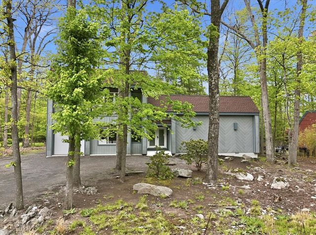 3120 Greenbriar Drive, East Stroudsburg, PA 18301