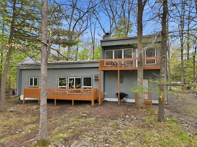 3120 Greenbriar Drive, East Stroudsburg, PA 18301
