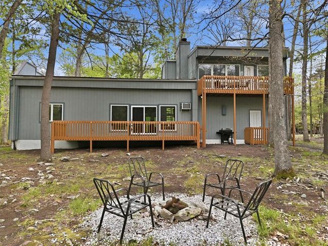 3120 Greenbriar Drive, East Stroudsburg, PA 18301