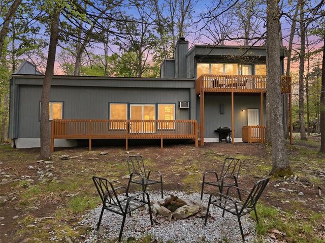 3120 Greenbriar Drive, East Stroudsburg, PA 18301