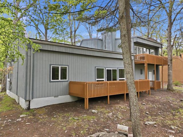 3120 Greenbriar Drive, East Stroudsburg, PA 18301