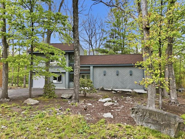 3120 Greenbriar Drive, East Stroudsburg, PA 18301
