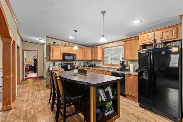 1030 Endeavour Lane, Walnut Cove, NC 27052