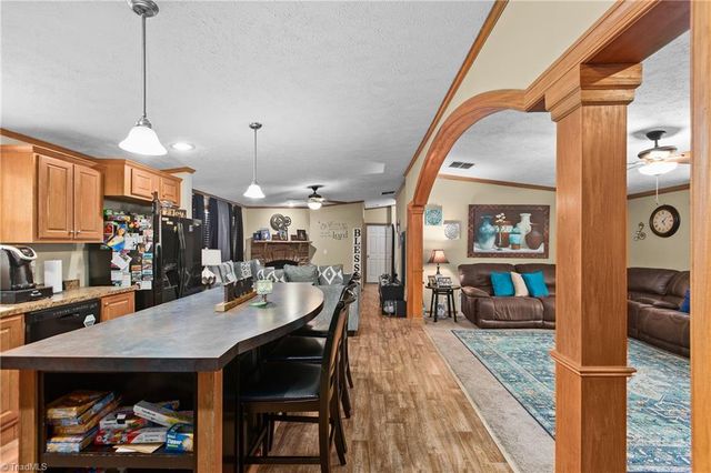 1030 Endeavour Lane, Walnut Cove, NC 27052