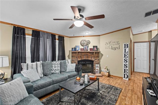 1030 Endeavour Lane, Walnut Cove, NC 27052