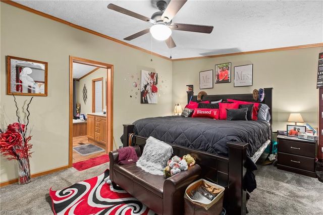 1030 Endeavour Lane, Walnut Cove, NC 27052