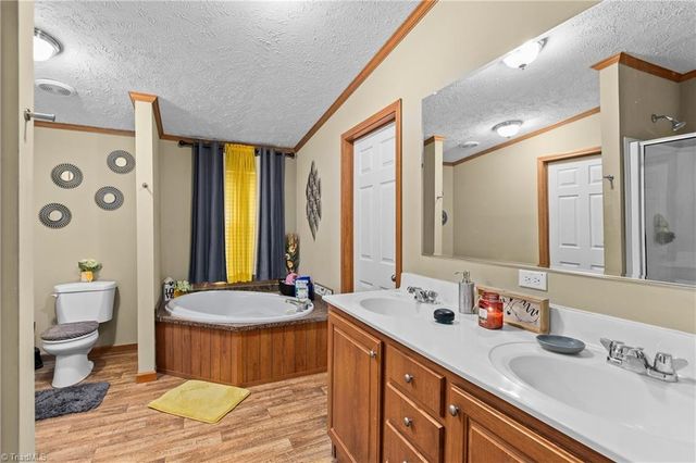 1030 Endeavour Lane, Walnut Cove, NC 27052