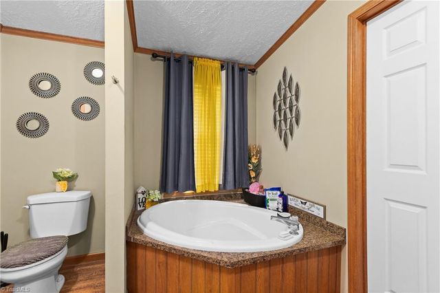 1030 Endeavour Lane, Walnut Cove, NC 27052