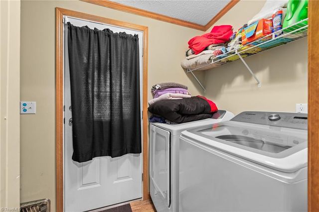 1030 Endeavour Lane, Walnut Cove, NC 27052