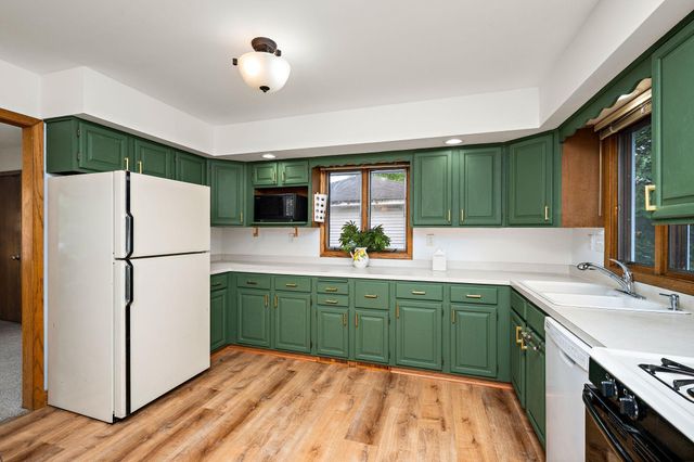 3411 Yates Avenue N, Crystal, MN 55422