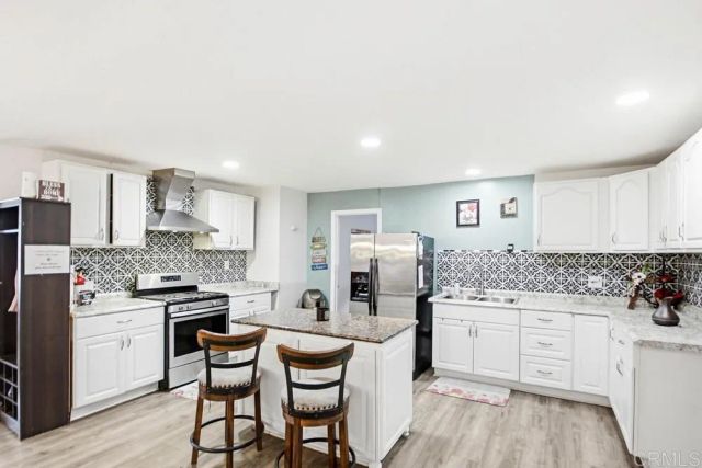 12970 Highway 8 Business SPC 65, El Cajon, CA 92021