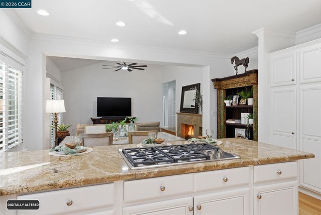 100 Sky Ranch Ln, Pleasant Hill, CA 94523