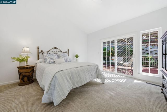 100 Sky Ranch Ln, Pleasant Hill, CA 94523