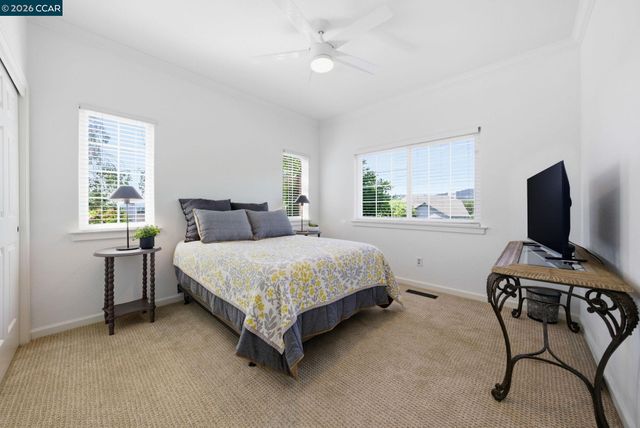 100 Sky Ranch Ln, Pleasant Hill, CA 94523