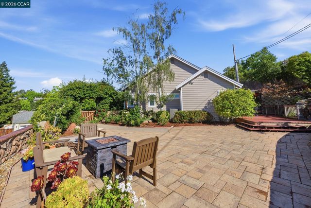 100 Sky Ranch Ln, Pleasant Hill, CA 94523