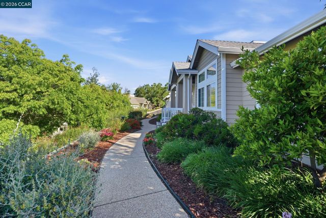 100 Sky Ranch Ln, Pleasant Hill, CA 94523