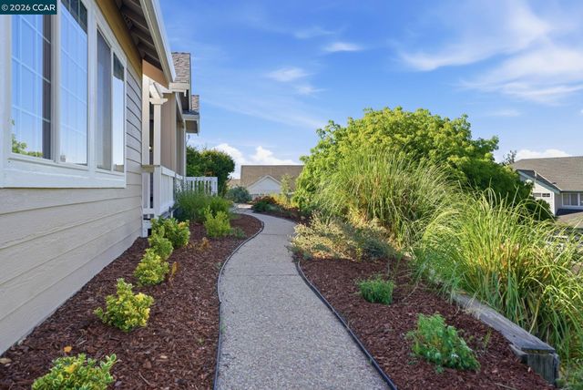 100 Sky Ranch Ln, Pleasant Hill, CA 94523