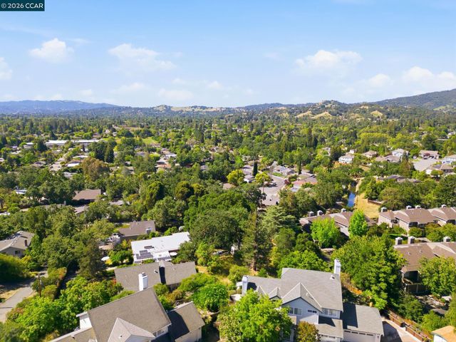 100 Sky Ranch Ln, Pleasant Hill, CA 94523