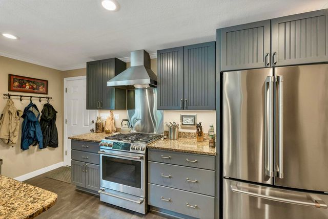 79 Waumbeck Road, Wolfeboro, NH 03894