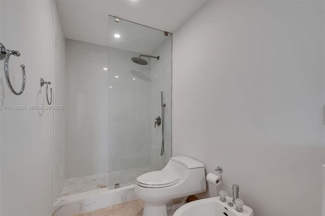 848 Brickell Key Dr 1803, Miami, FL 33131