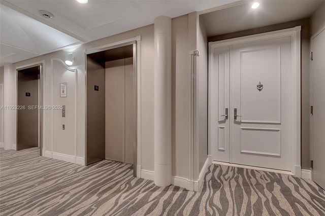 848 Brickell Key Dr 1803, Miami, FL 33131