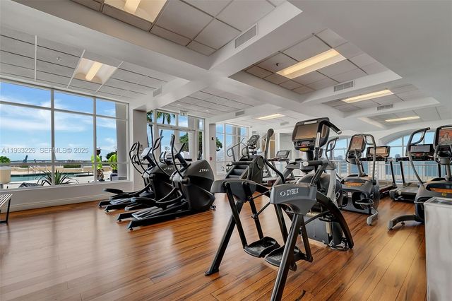 848 Brickell Key Dr 1803, Miami, FL 33131