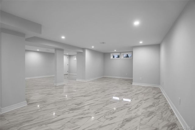 9 Susan Lane, Dix Hills, NY 11746