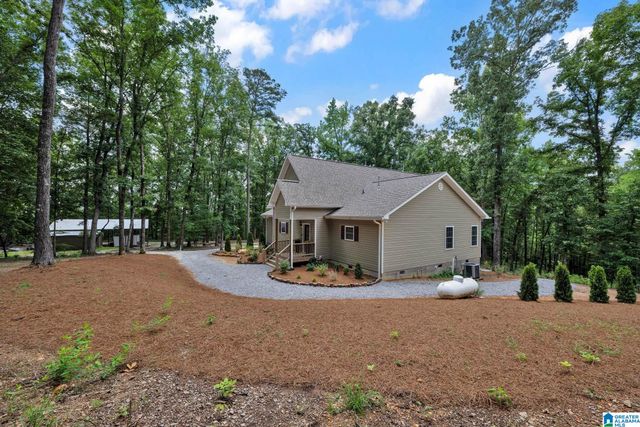 84 RUSTIC OAKS DRIVE, Westover, AL 35147