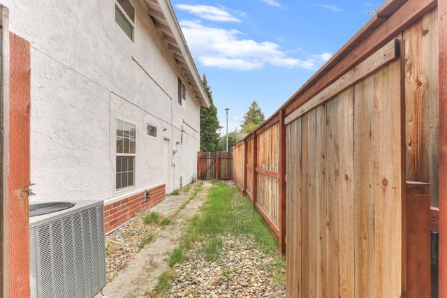 1761 Park Place Drive, Carmichael, CA 95608