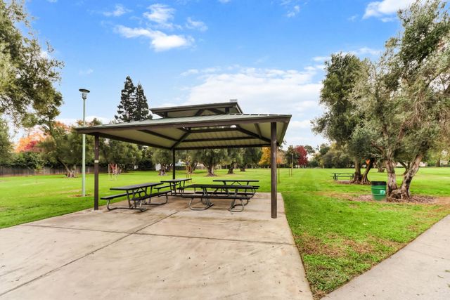 1761 Park Place Drive, Carmichael, CA 95608