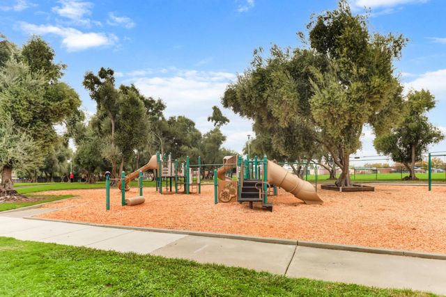 1761 Park Place Drive, Carmichael, CA 95608