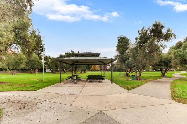 1761 Park Place Drive, Carmichael, CA 95608