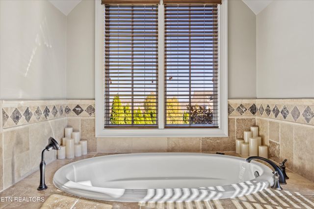 12767 Highwick Circle, Knoxville, TN 37934