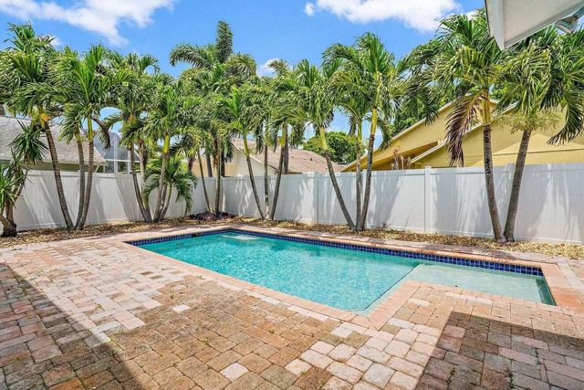 6321 Pompano Street, Jupiter, FL 33458