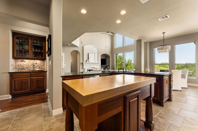 205 Emerald Ridge DR, Austin, TX 78732