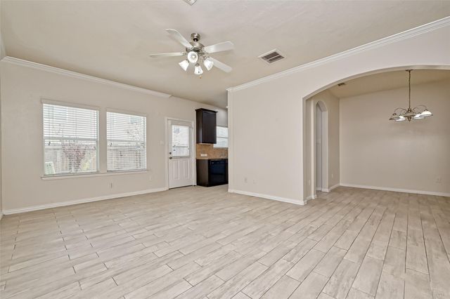 5015 Dartmoor Ridge Trail, Houston, TX 77066