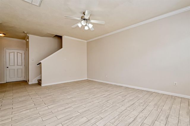 5015 Dartmoor Ridge Trail, Houston, TX 77066