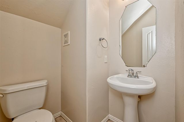 5015 Dartmoor Ridge Trail, Houston, TX 77066
