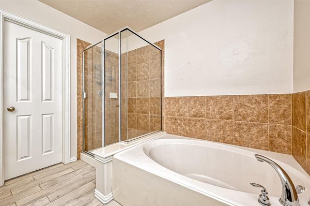 5015 Dartmoor Ridge Trail, Houston, TX 77066