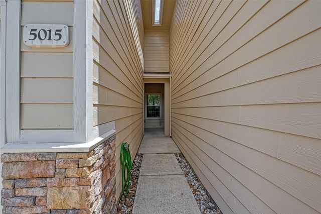 5015 Dartmoor Ridge Trail, Houston, TX 77066