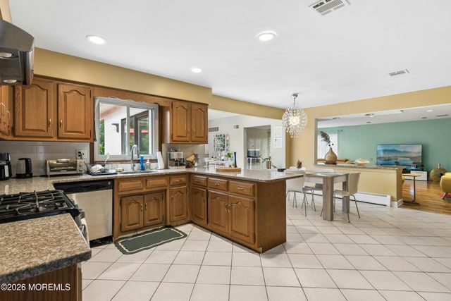 40 Vista Drive, Morganville, NJ 07751