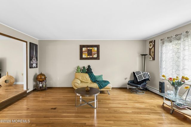40 Vista Drive, Morganville, NJ 07751