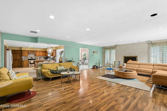 40 Vista Drive, Morganville, NJ 07751