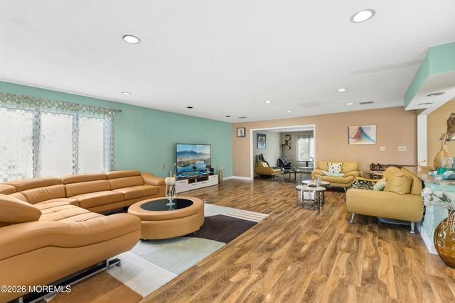 40 Vista Drive, Morganville, NJ 07751