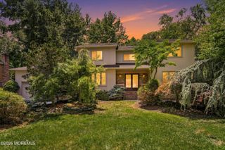 40 Vista Drive, Morganville, NJ 07751