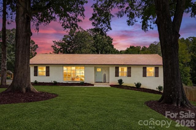 1301 Manchester Lane, Charlotte, NC 28227