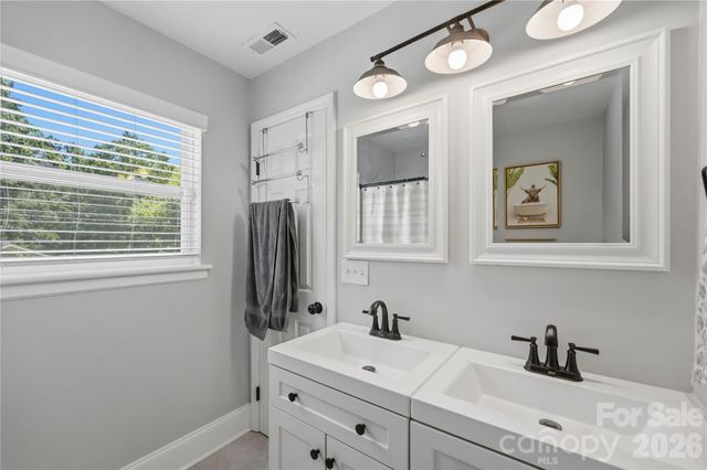 1301 Manchester Lane, Charlotte, NC 28227