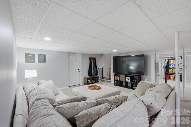1301 Manchester Lane, Charlotte, NC 28227