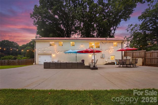 1301 Manchester Lane, Charlotte, NC 28227