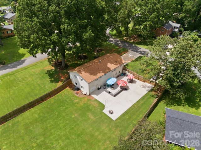 1301 Manchester Lane, Charlotte, NC 28227